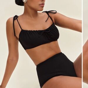 Reformation Kahiwa Bikini Top Black - Size XL